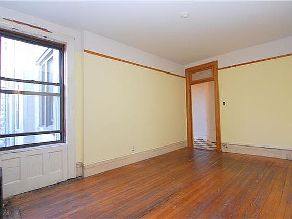 3rd image of 501 W 122nd St Unit D-1