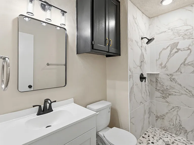 2528 Lido Ln — Photo 13