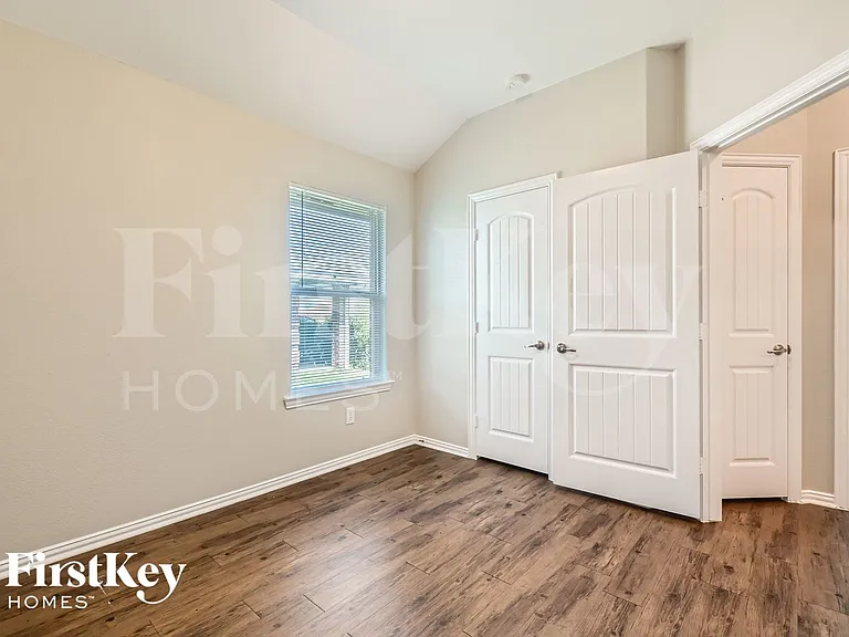 1825 Ridgecrest Dr — Photo 21