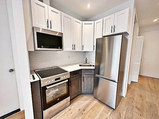 Rented by Brooklyn Property Group LLC | media 22