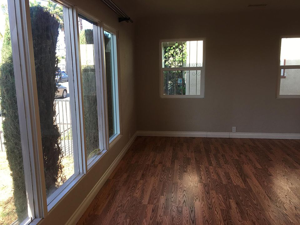 1st image of 3020 E 6th St