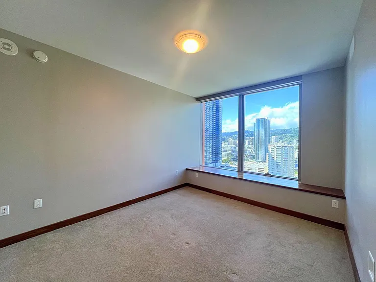 1555 Kapiolani Blvd #1915 — Photo 9