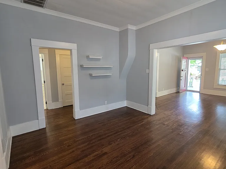 1401 S Elwood Ave — Photo 5