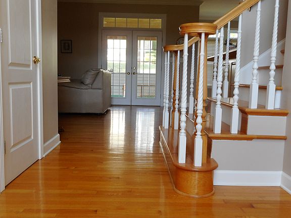 5th image of 101 Keeview Ct