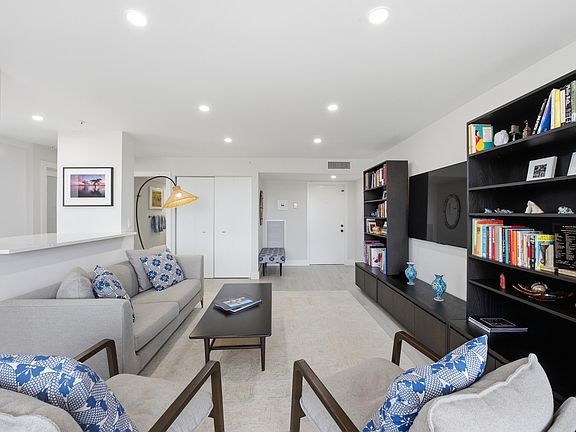 4th image of 7768 Lakeside Boulevard #515
