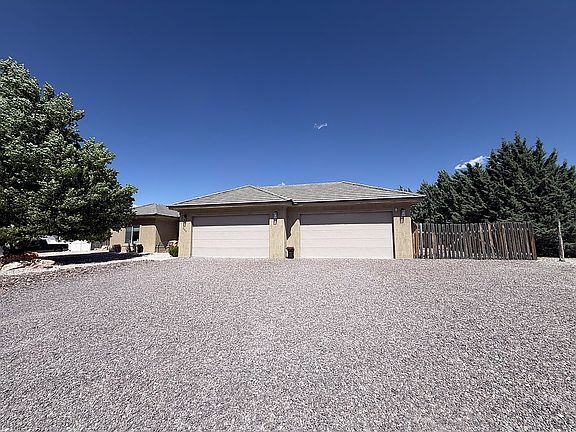 2nd image of 260 6th St
