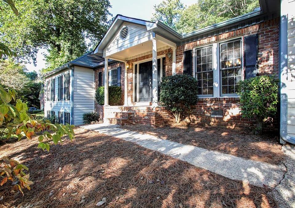 1st image of 4483 Windsor Oaks Cir