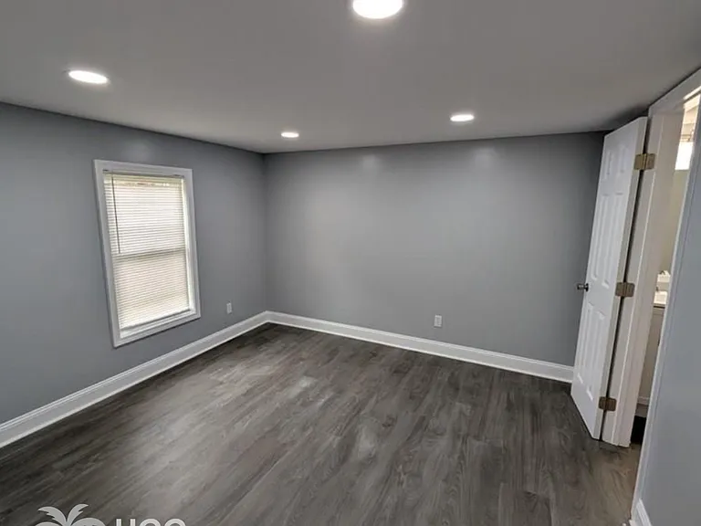 344 Wilshire Dr — Photo 13