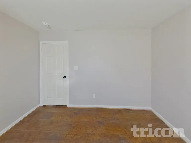 10951 Royal Forest Dr — Photo 13