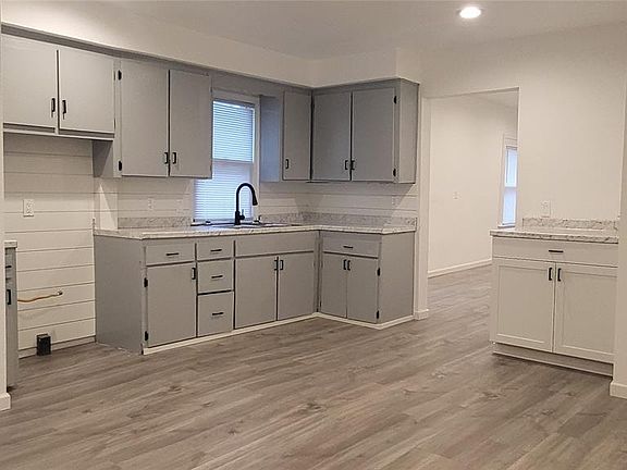 5th image of 501 N 5th St