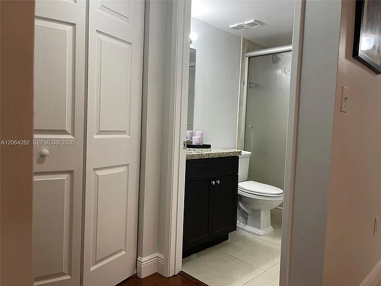 800 N Miami Ave #E-1605 — Photo 21