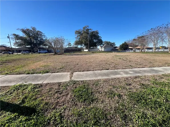 3012 Gallo Dr, Chalmette, LA 70043