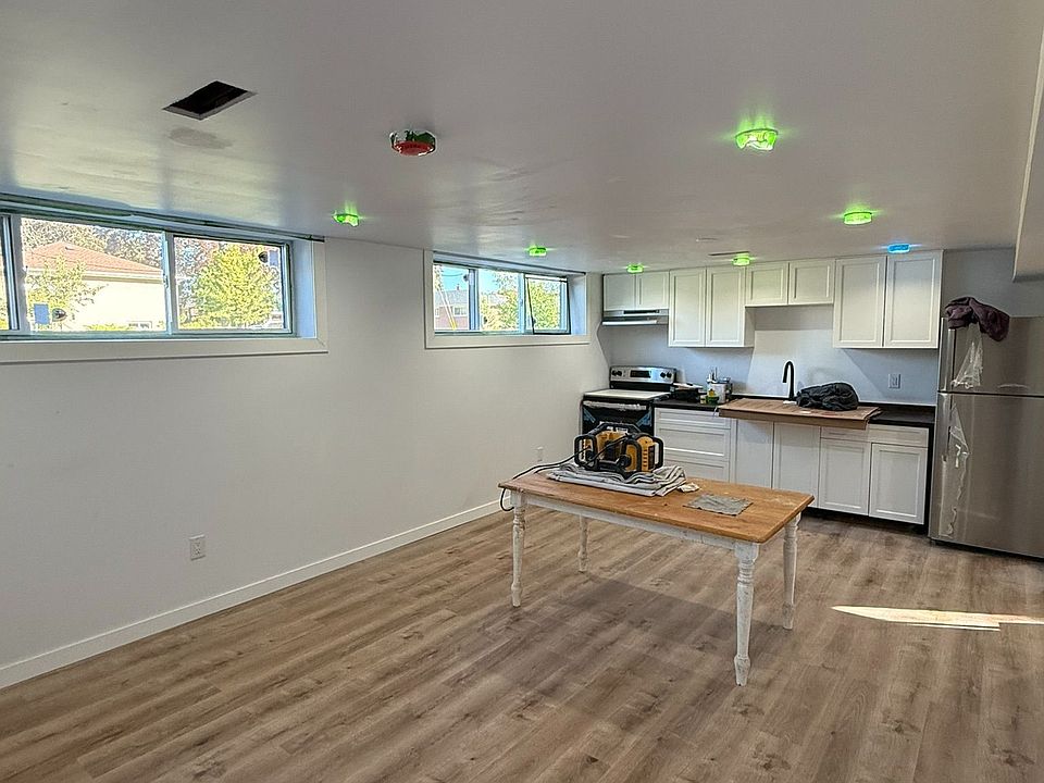 2nd image of 52 Watercliffe Rd #1