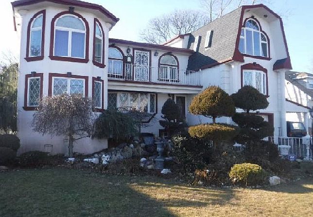 1st image of 39 Margaret Dr