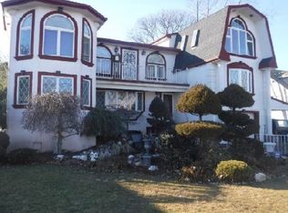 39 Margaret Dr, Roosevelt, NY 11575