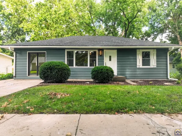 604 Maple St, Wamego, KS 66547