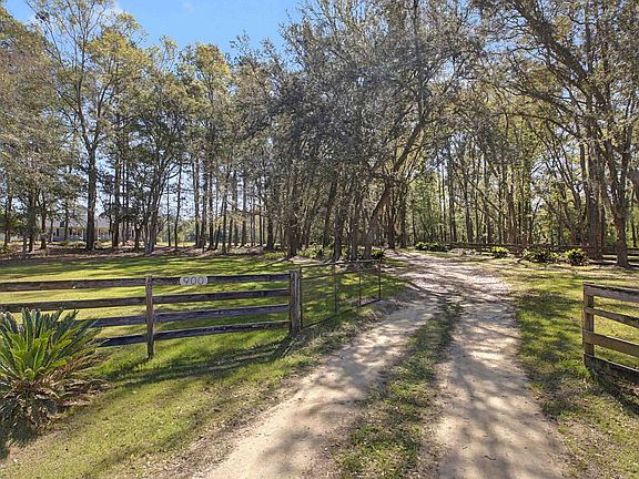 4th image of 900 Ridge Rd