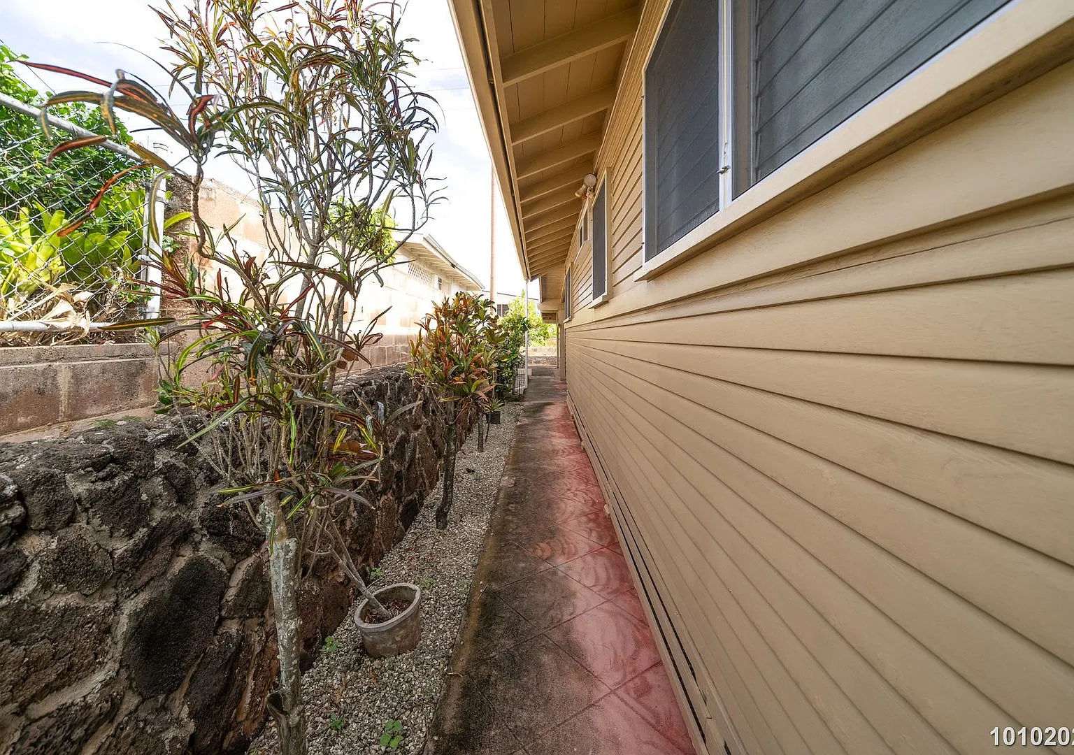 Studio in Pearl City $1500 1453 Kalauipo Street - Utilities Included — Photo 3