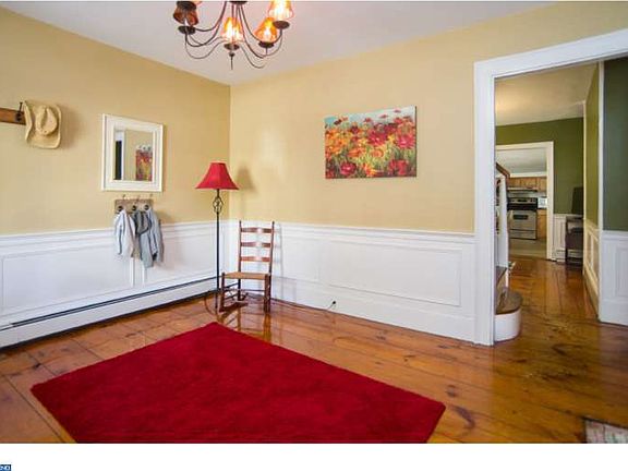 2nd image of 31 Coryell St