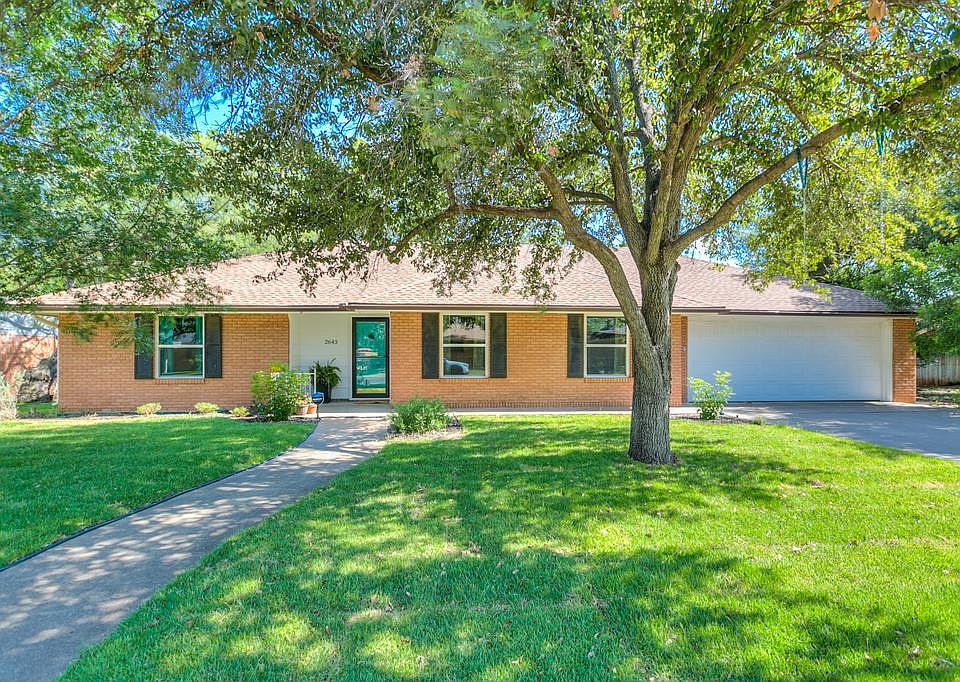 1st image of 2643 Hemlock Dr