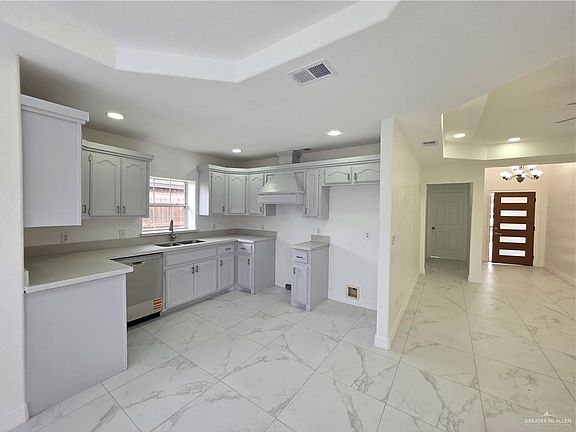 4th image of 1909 Sage Dr