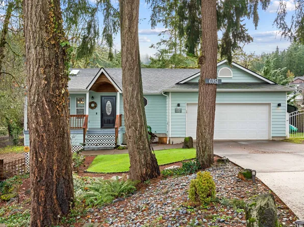 6951 Glacier Dr, Springfield, OR 97478