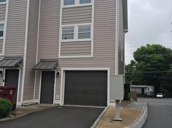 2802 Walnut St #1, Johnson City, TN 37604