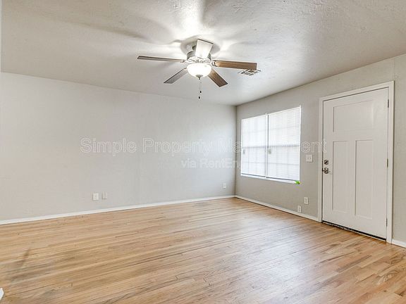 2nd image of 10 SE Grand Blvd