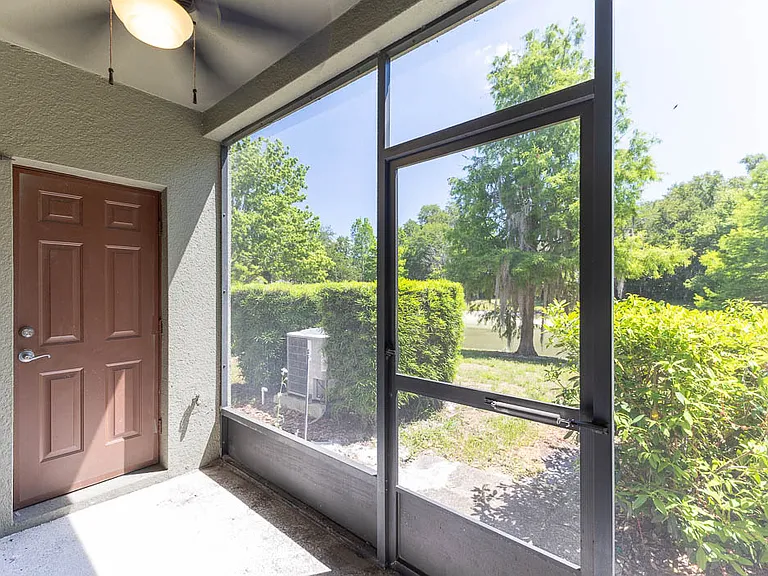 Stockton Dr — Photo 11