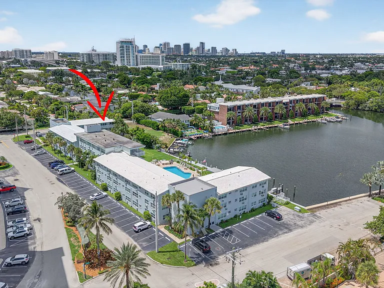 1850 S Ocean Dr #301 — Photo 5