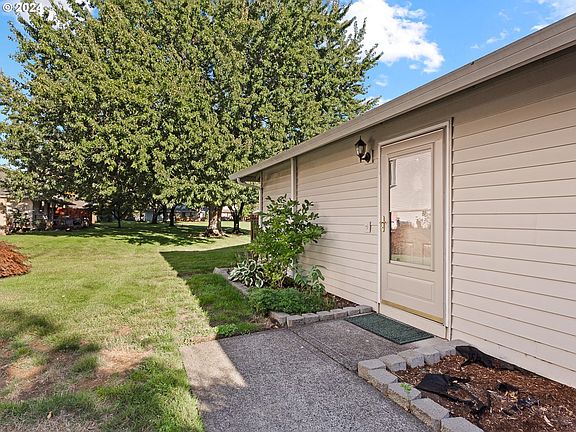 3rd image of 4011 Plomondon St