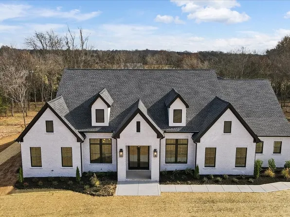 2412 Joe Brown Rd, Spring Hill, TN 37174