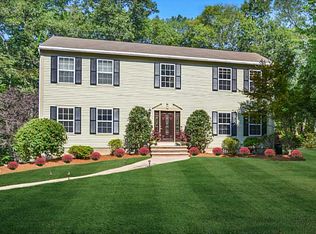 3 Burnt Hill Rd, Scituate, RI 02831