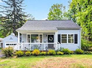 61 McCormack Rd, Slingerlands, NY 12159