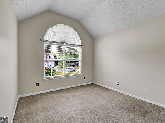 5th image of 6827 Hill Creek Cv