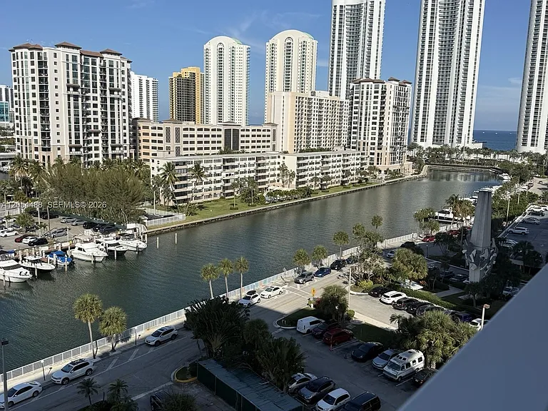 500 Bayview Dr #1031 — Photo 16