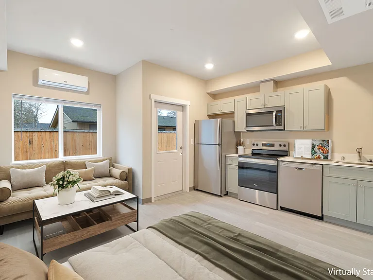 8702 Bridgeport Way SW — Photo 2