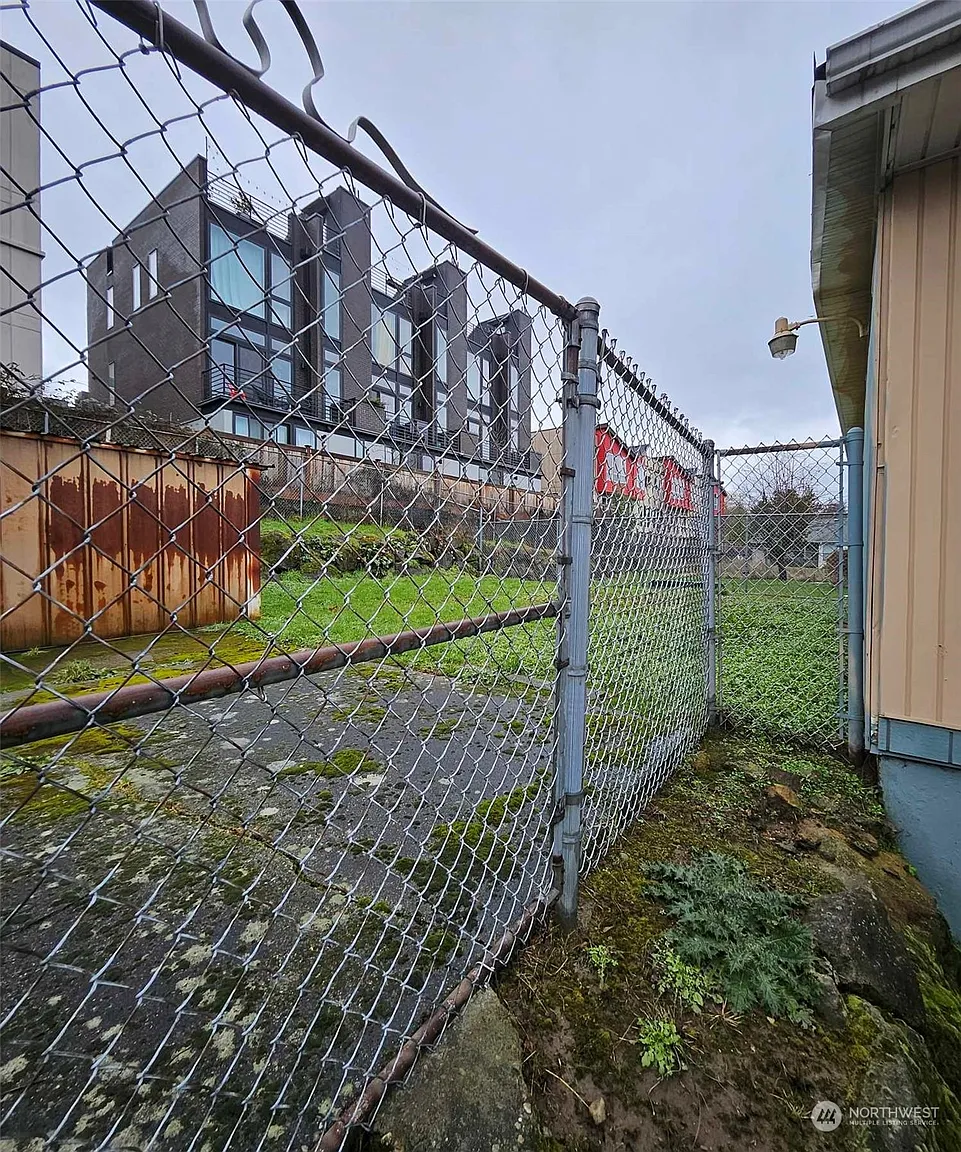 7523 44th Avenue S photo 1
