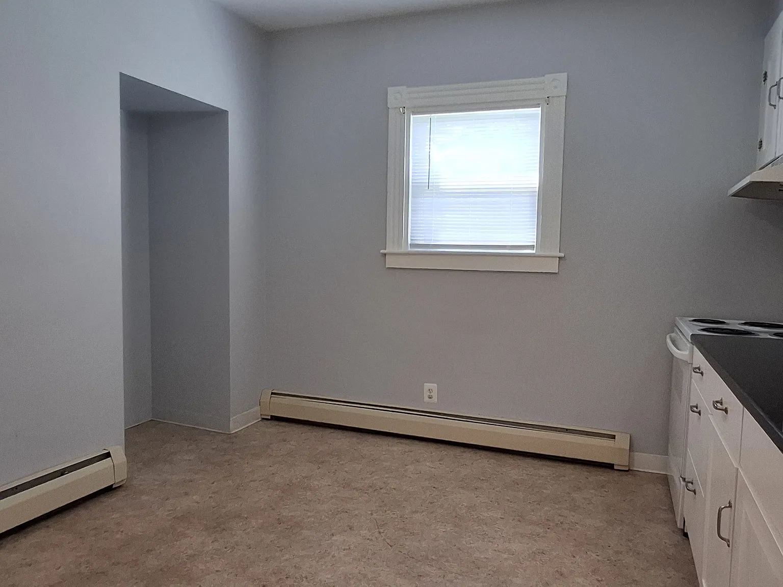 2 bed, 1038 sqft, $1,700 — Photo 4