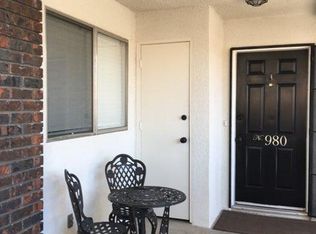 980 Rodgers Rd, Hanford, CA 93230