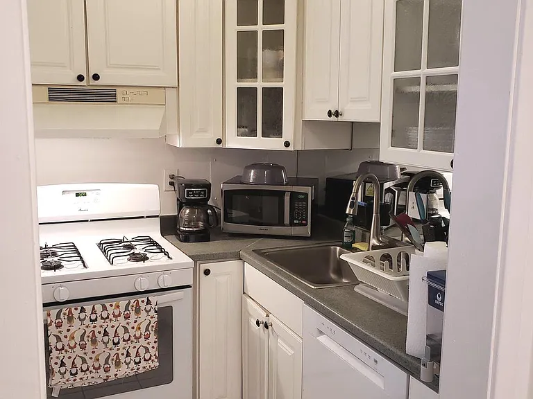 4515 Willard Ave #1021S — Photo 11