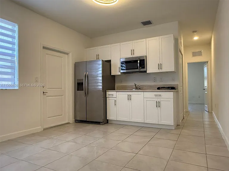 11909 SW 244th St #EFFICIENCY — Photo 3