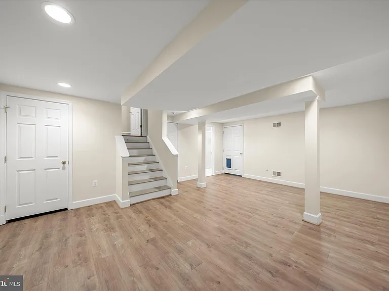5104 Scarsdale Rd — Photo 50