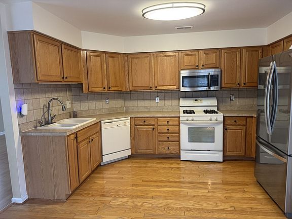 4th image of 5515 Staunton Ct