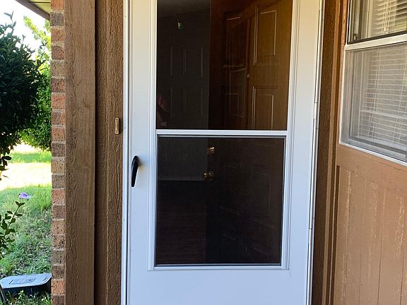 3rd image of 3506 Jewel St