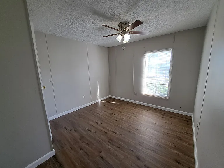 8584 Alvarado Calzada — Photo 12