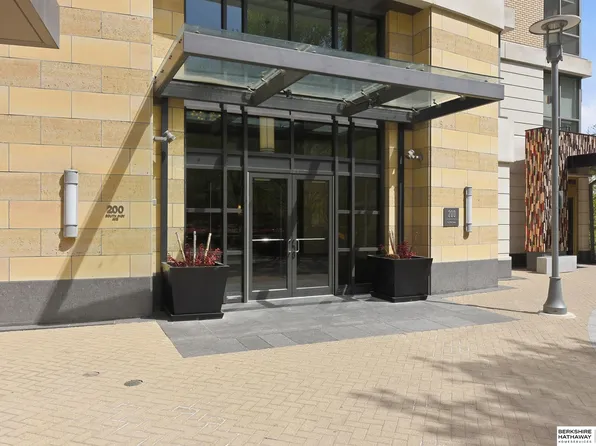 200 S 31st Ave APT 4702, Omaha, NE 68131