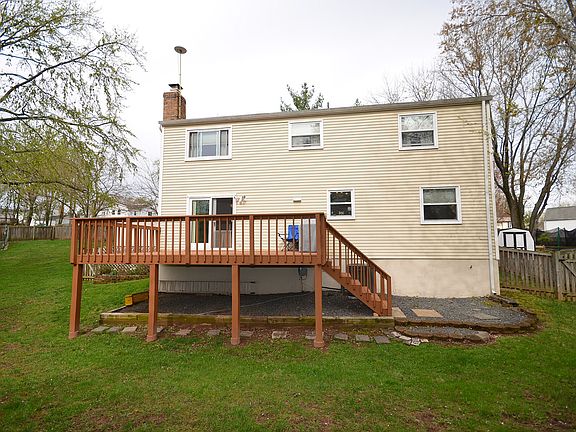 3rd image of 12827 Framingham Ct
