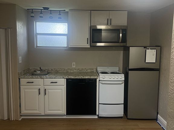 3rd image of 5809 N 16th St #B