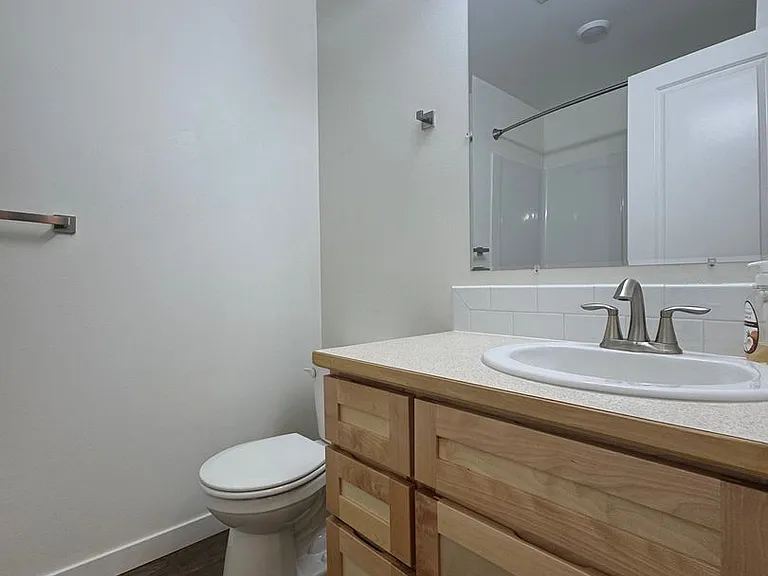 2249 N Airport Rd — Photo 60